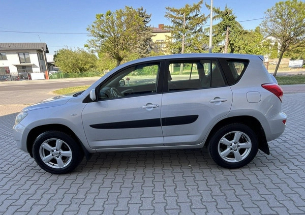 Toyota RAV4 cena 31900 przebieg: 159000, rok produkcji 2006 z Wałbrzych małe 154